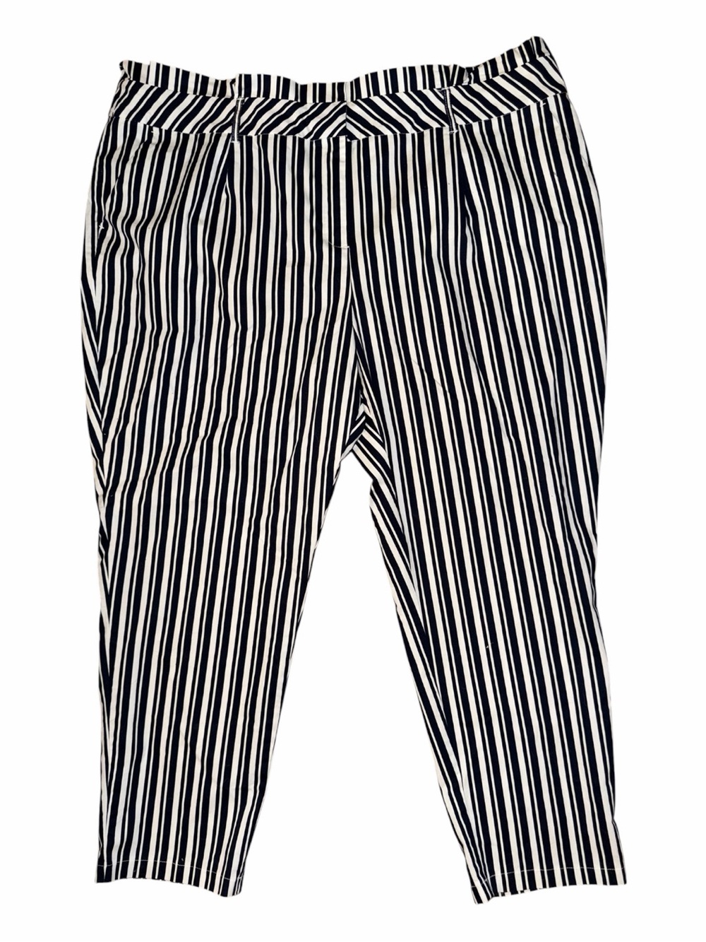 VENUS NWOT Navy and White Striped Trousers